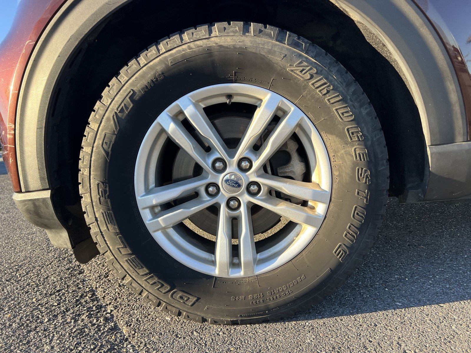 Used 2020 Ford Explorer XLT w/ Equipment Group 202A AWD/4WD image 20