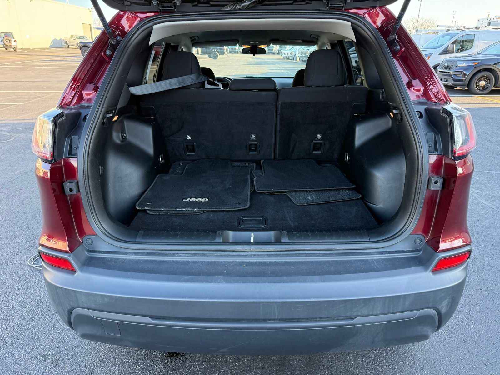 Used 2019 Jeep Cherokee Latitude w/ Popular Appearance Group image 33