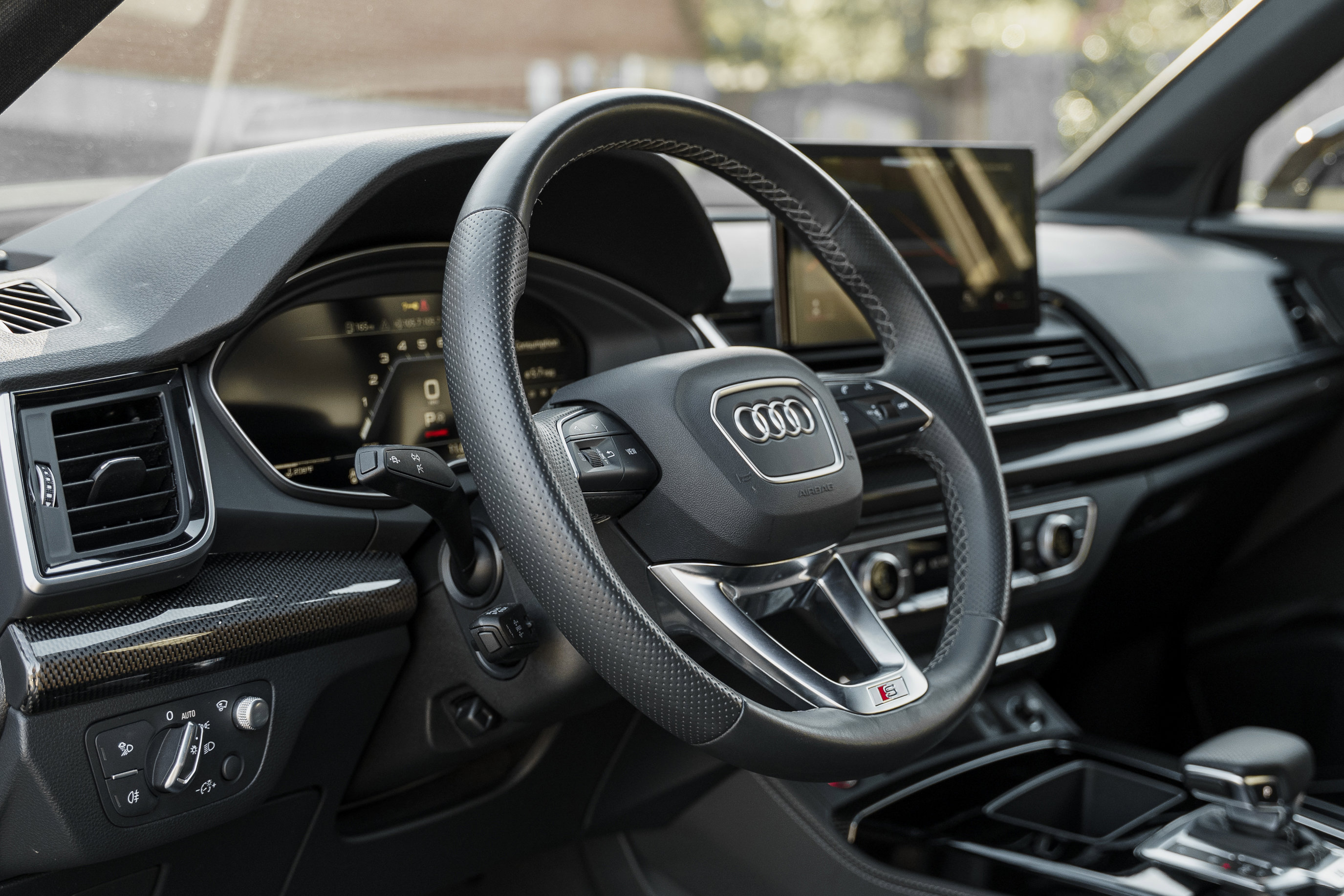 Used 2024 Audi SQ5 Prestige w/ Prestige Package image 9