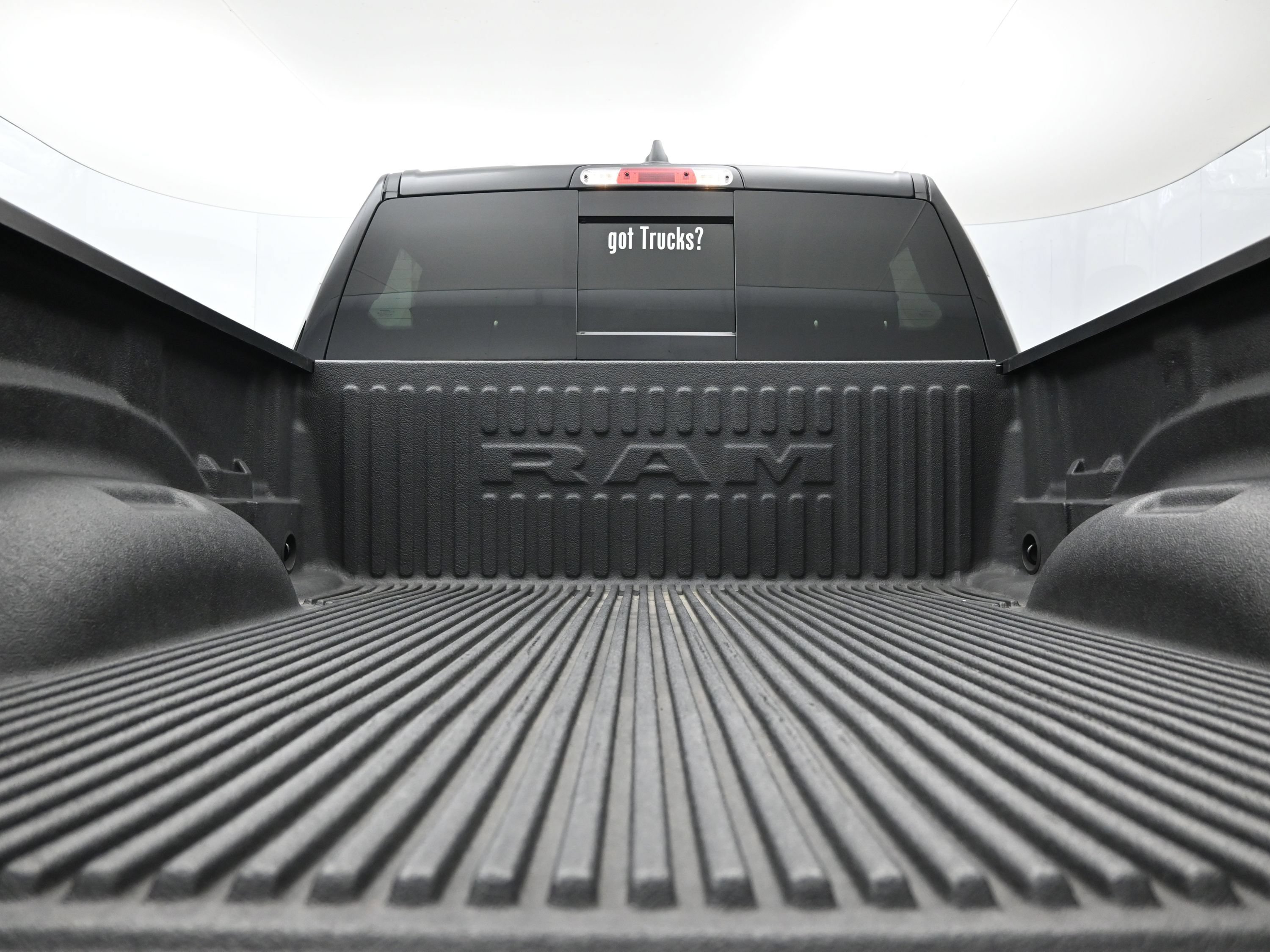 Used 2024 RAM 1500 Big Horn AWD/4WD image 7