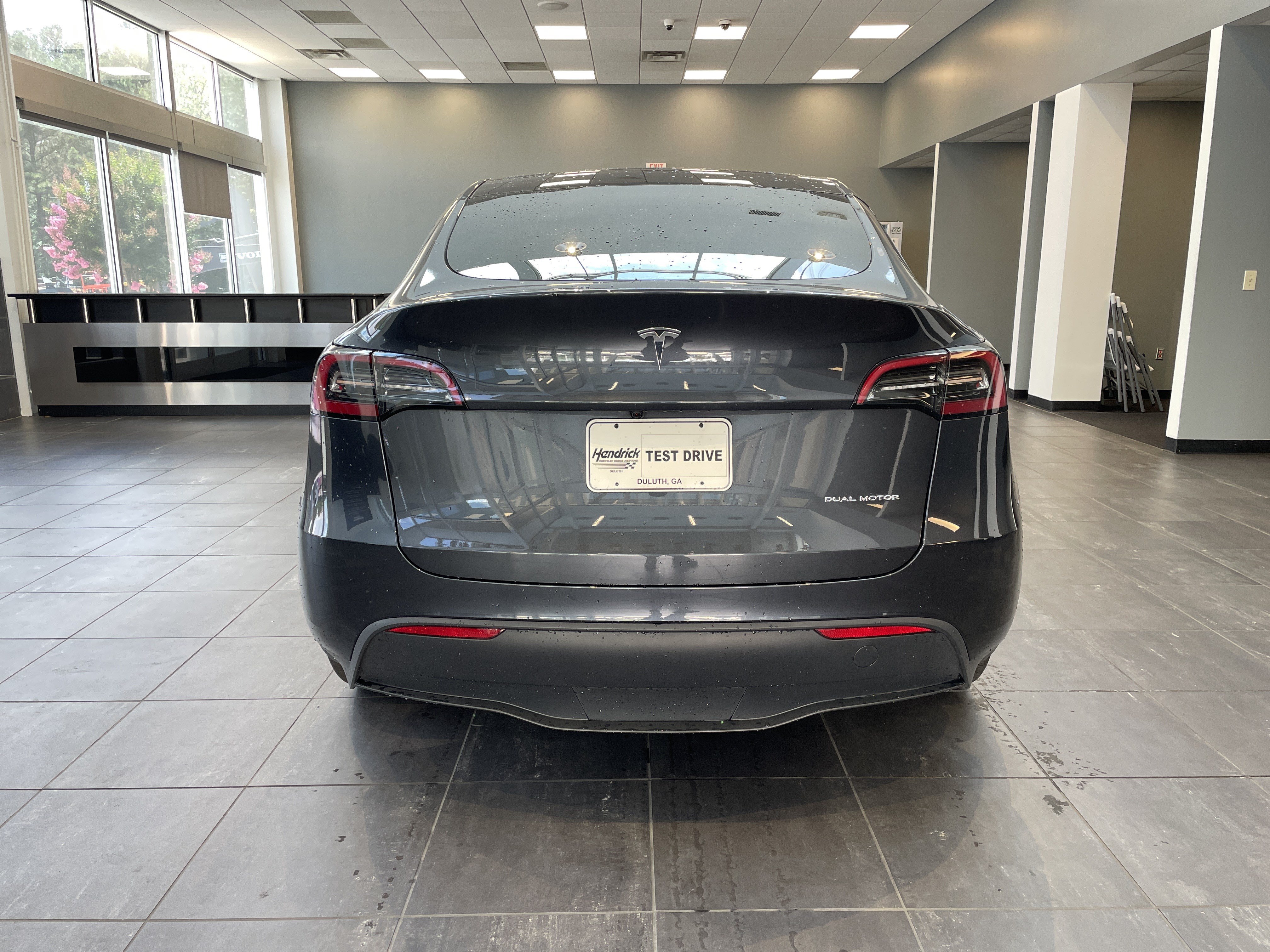 Used 2025 Tesla Model Y Long Range AWD/4WD image 9