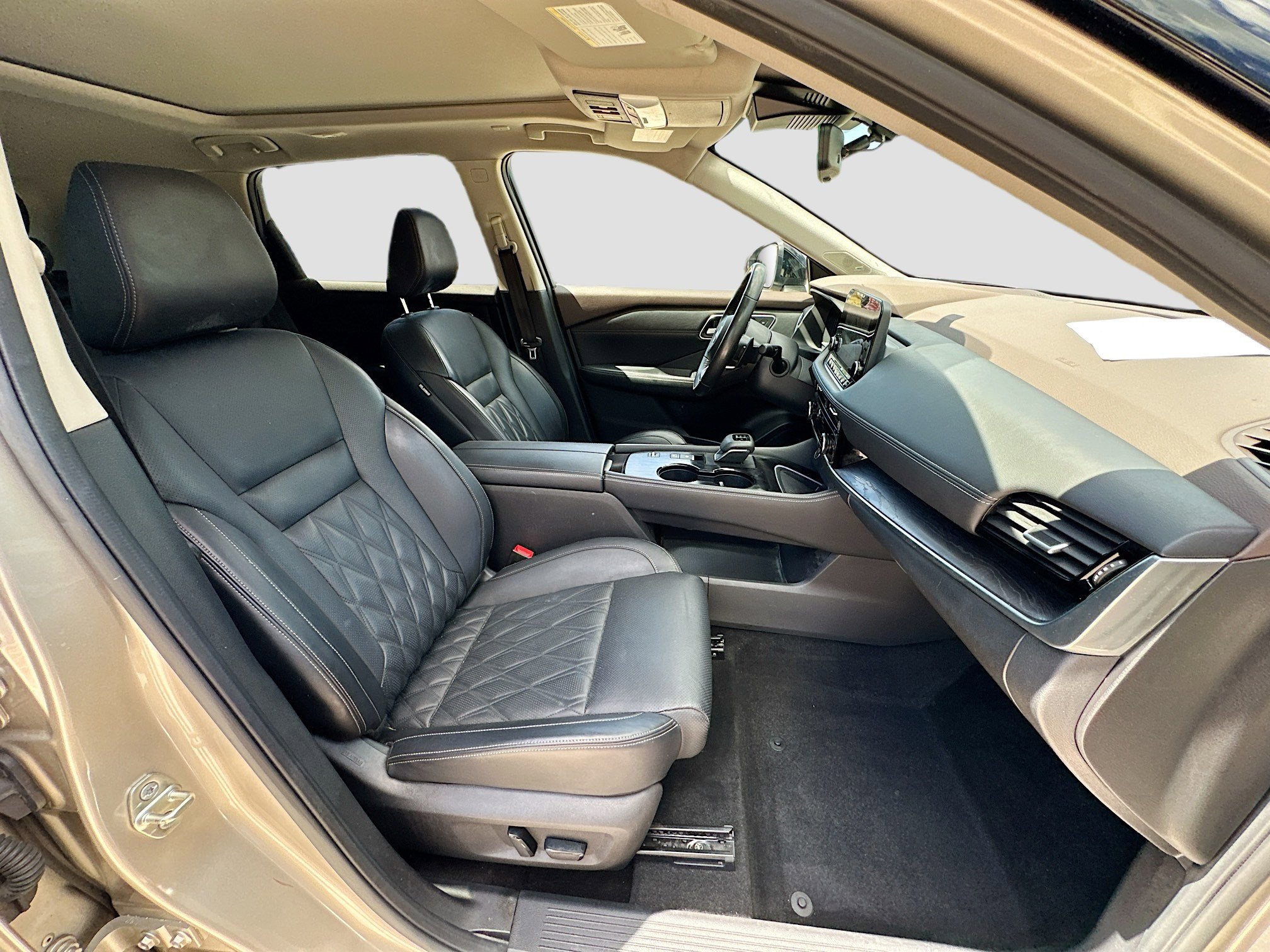 Used 2022 Nissan Rogue Platinum w/ Head-Up Display Package image 29