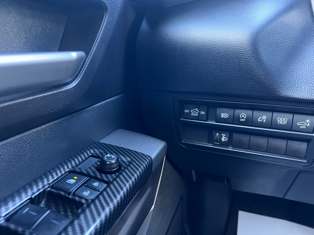 Used 2025 Toyota Tundra SR5 w/ SR5 Convenience Package AWD/4WD image 20