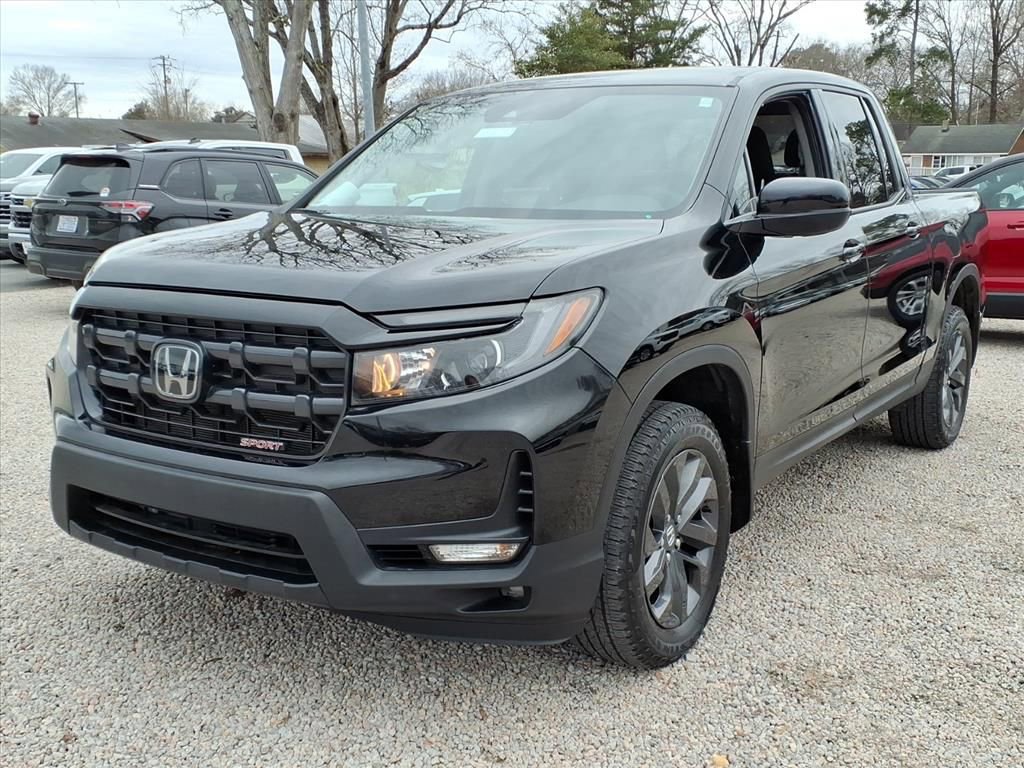 Used 2025 Honda Ridgeline Sport image 3