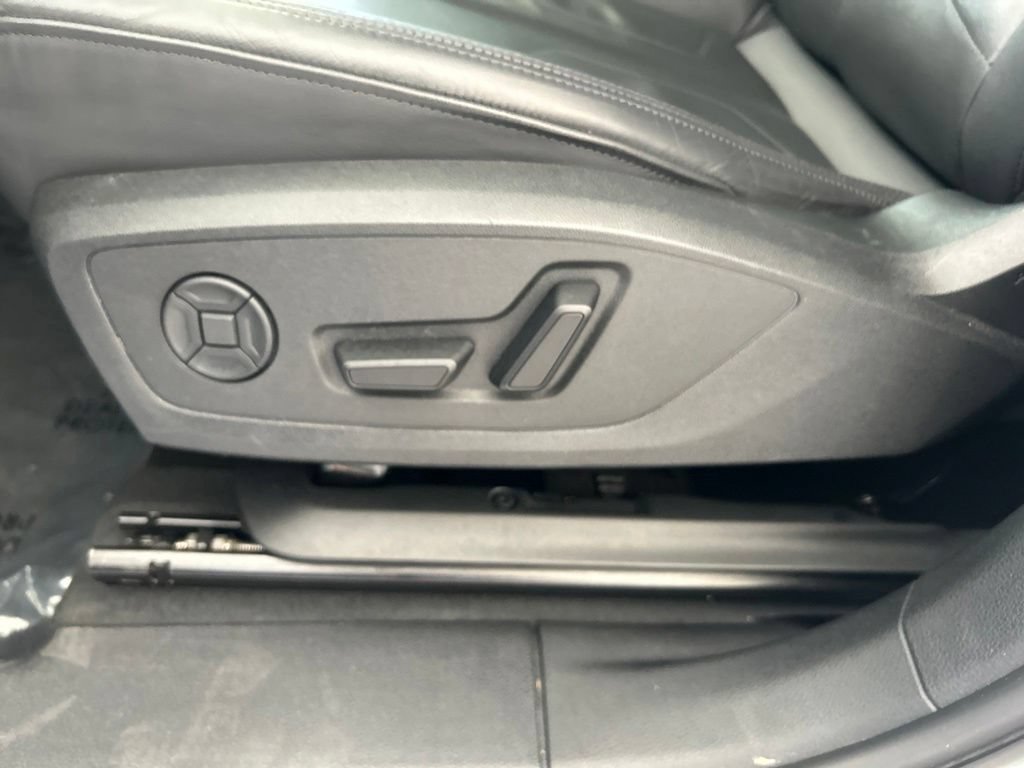 Used 2025 Audi Q3 2.0T Premium AWD/4WD image 40