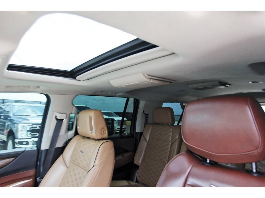 Used 2020 Cadillac Escalade ESV Luxury AWD/4WD image 27