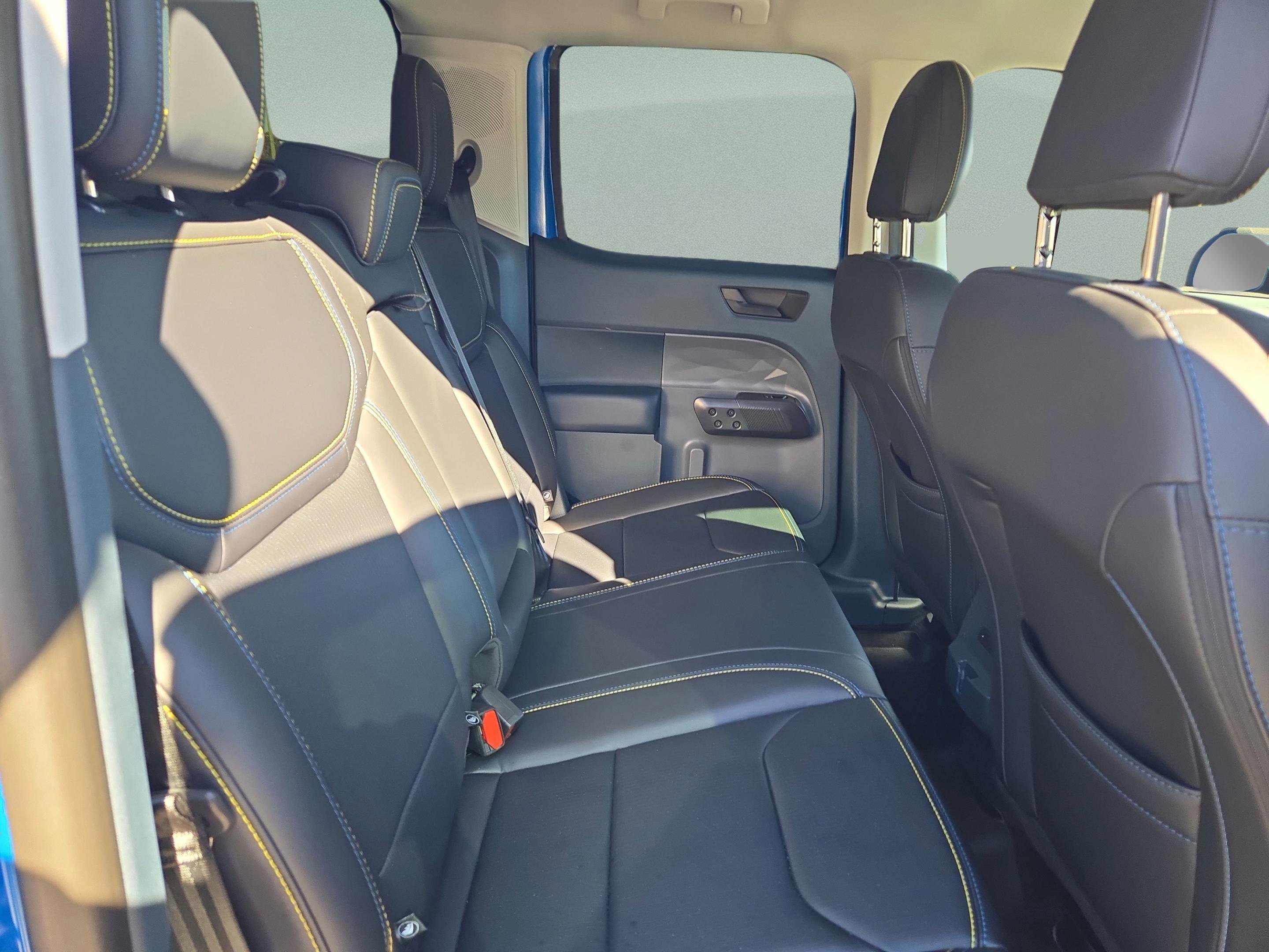 Used 2025 Ford Maverick Lobo image 19