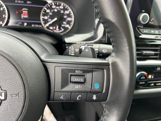 Used 2025 Nissan Pathfinder SV AWD/4WD image 21