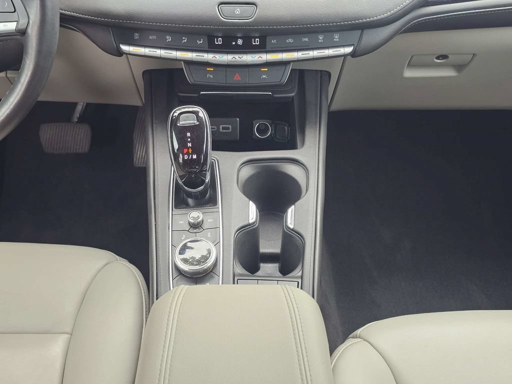 Used 2023 Cadillac XT4 Premium Luxury FWD image 18