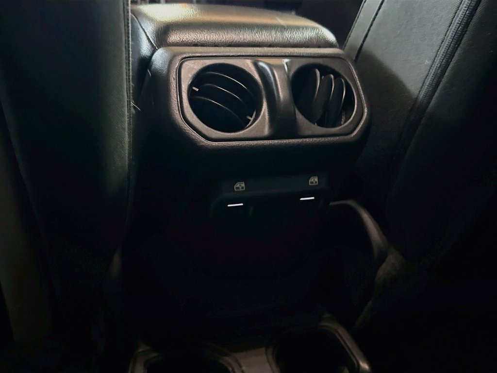 Certified 2022 Jeep Wrangler Unlimited Sport AWD/4WD image 28