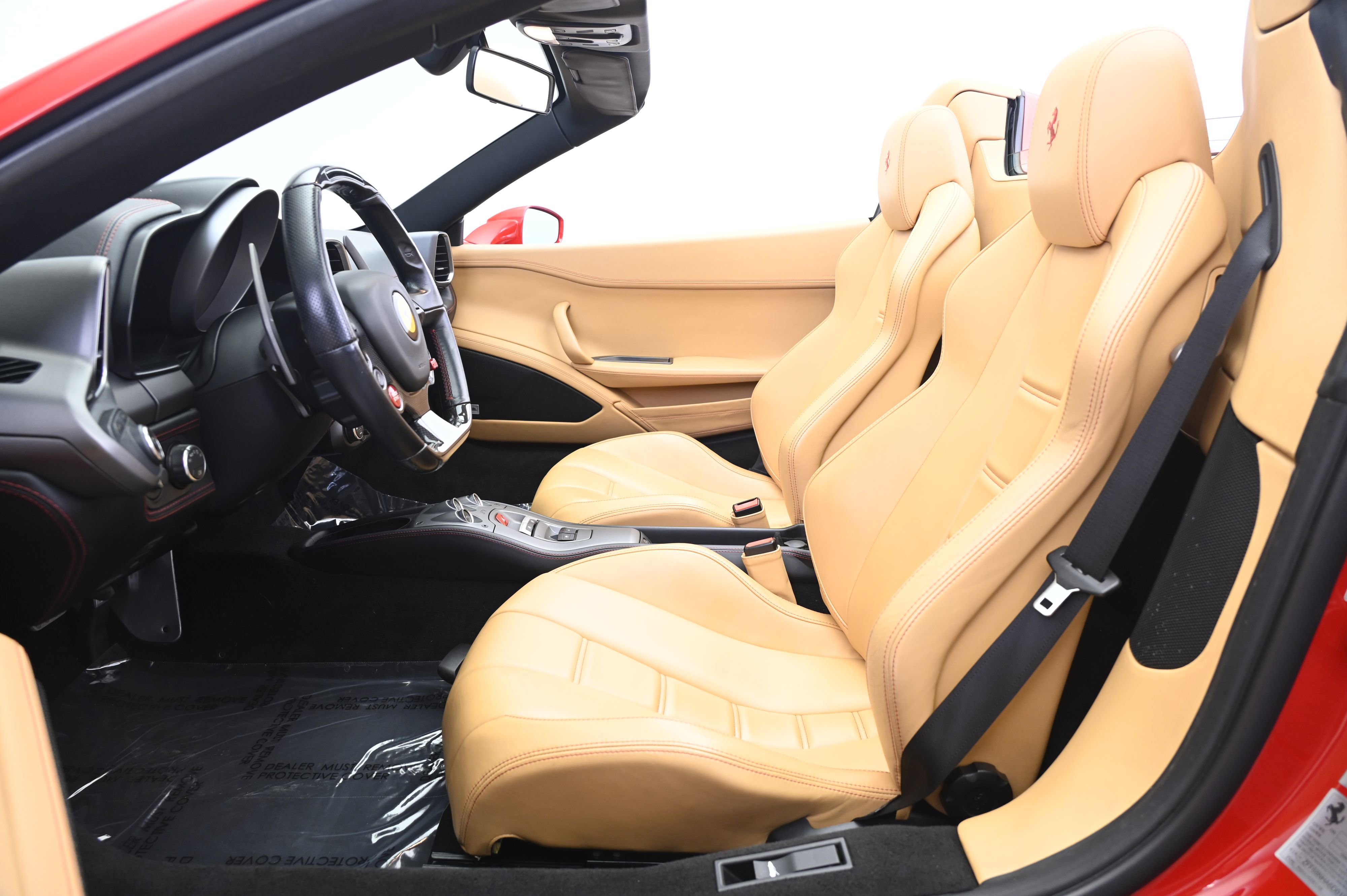 Used 2013 Ferrari 458 Spider image 29