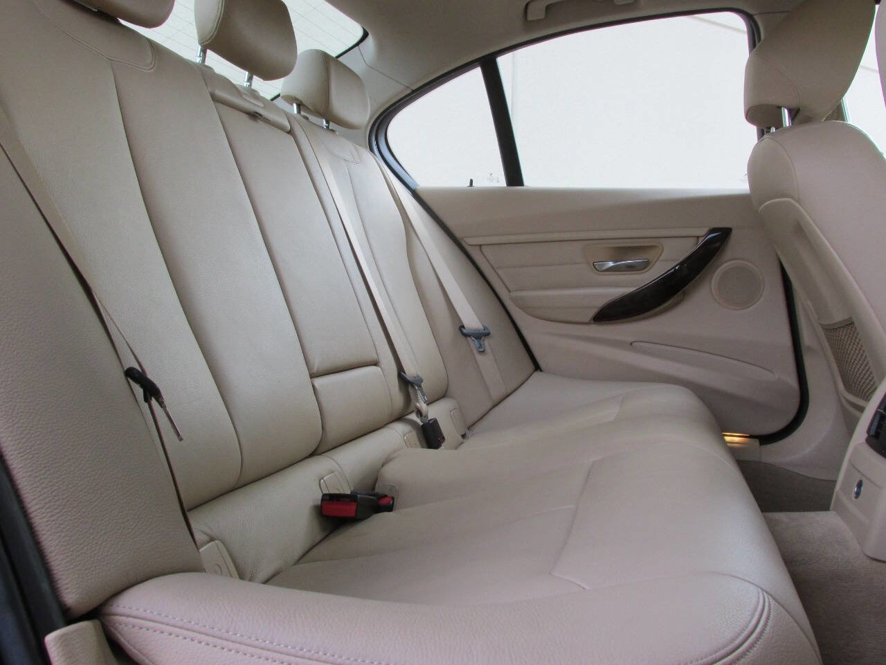 Used 2014 BMW 328i xDrive Sedan image 24
