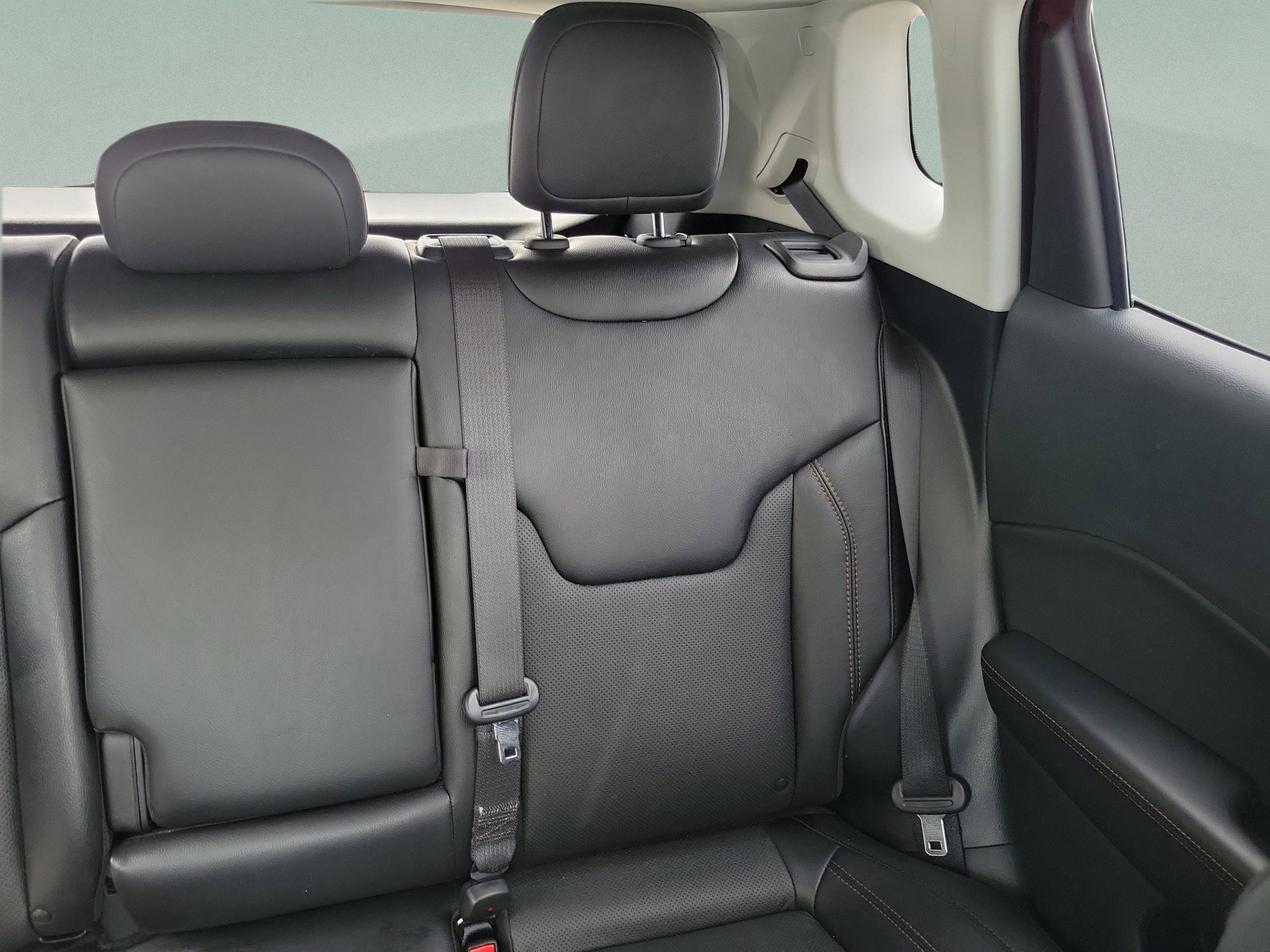 Used 2021 Jeep Compass Limited AWD/4WD image 10