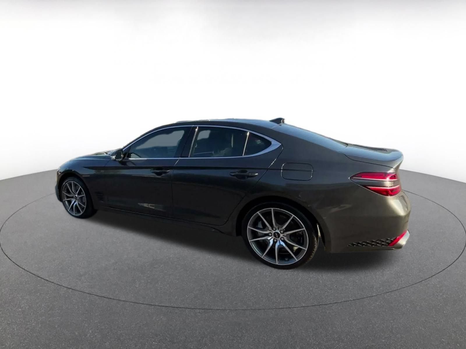 Used 2025 Genesis G70 2.5T AWD/4WD image 9