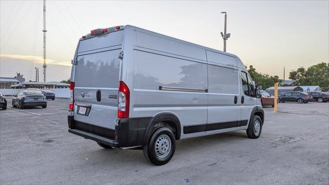 Used 2024 RAM ProMaster 2500 w/ Premium Convenience Group FWD image 8