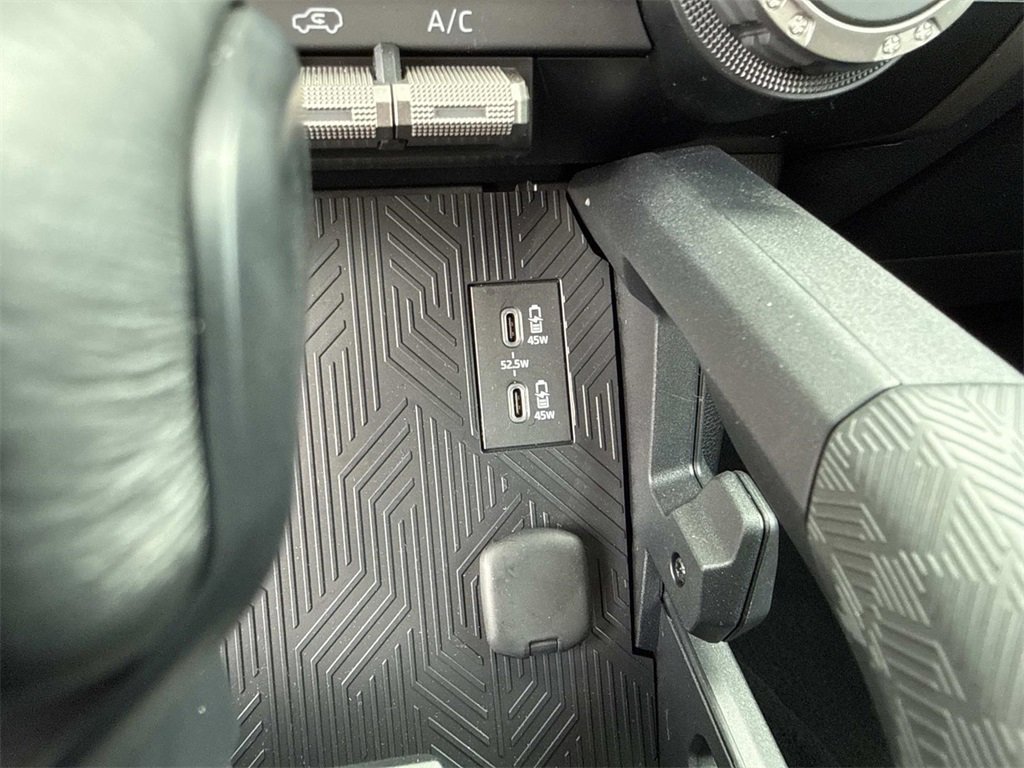 Used 2025 Toyota 4Runner TRD Off-Road image 21