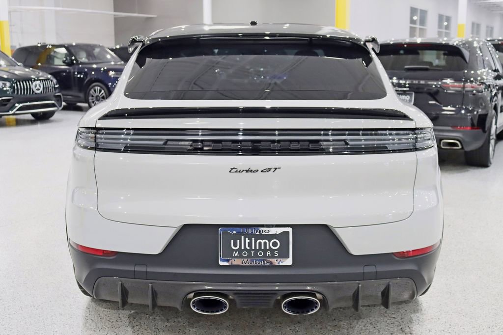 Used 2024 Porsche Cayenne Turbo GT AWD/4WD image 15