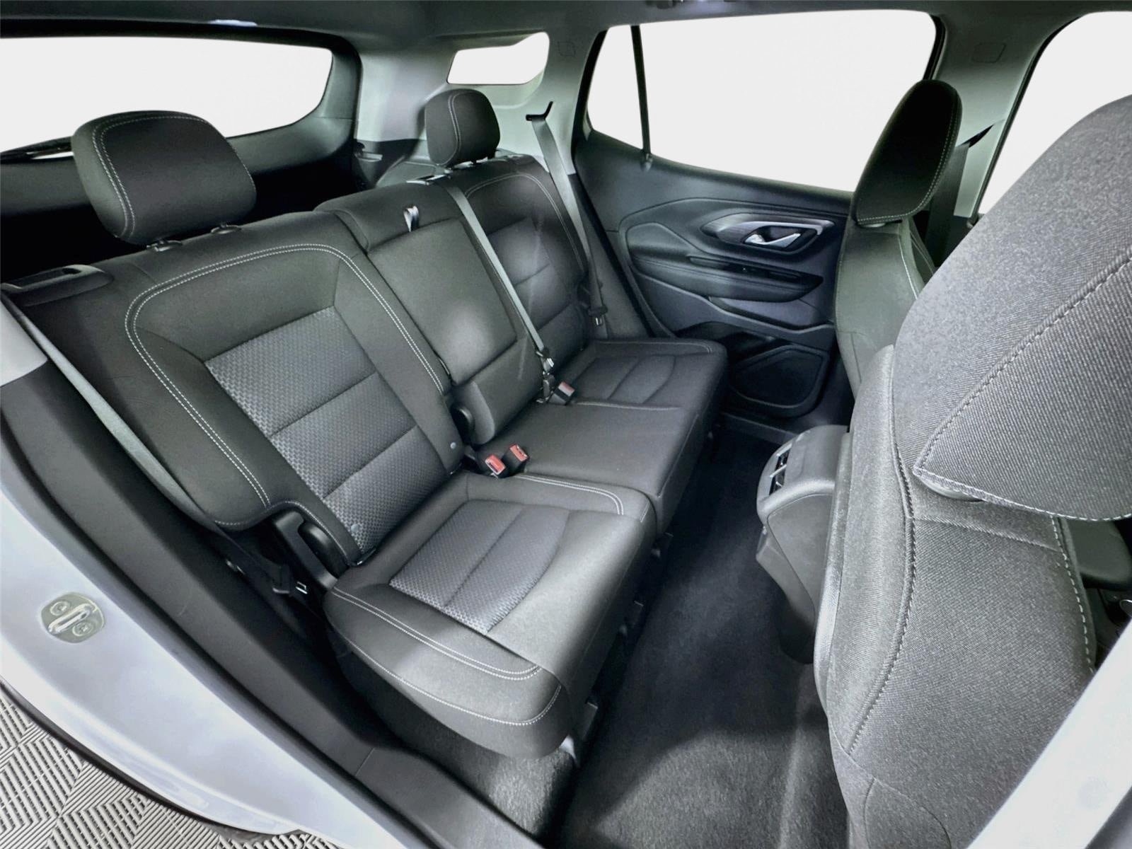 Used 2023 GMC Terrain SLE w/ Driver Convenience Package FWD image 27