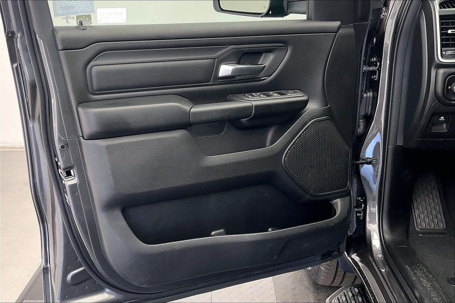 New 2026 RAM 1500 Express AWD/4WD image 12