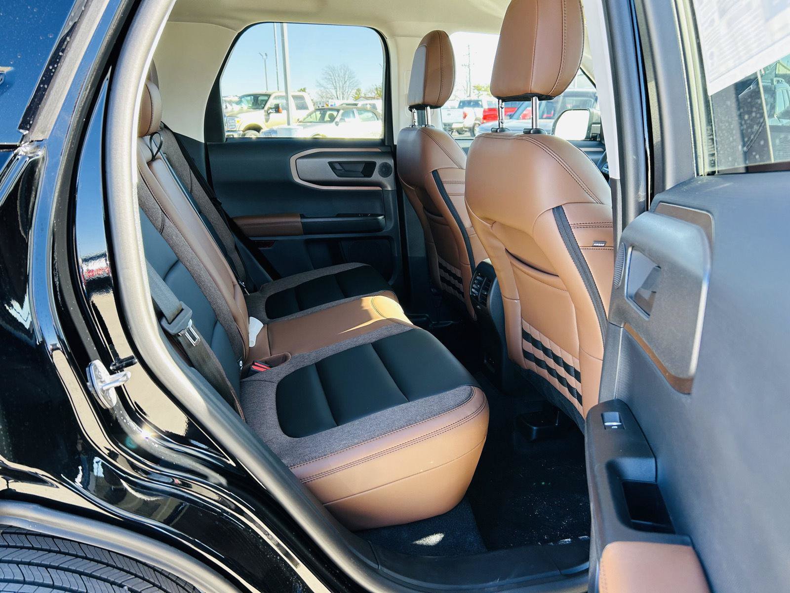 New 2026 Ford Bronco Sport Outer Banks w/ Outer Banks Tech Package+ AWD/4WD image 32