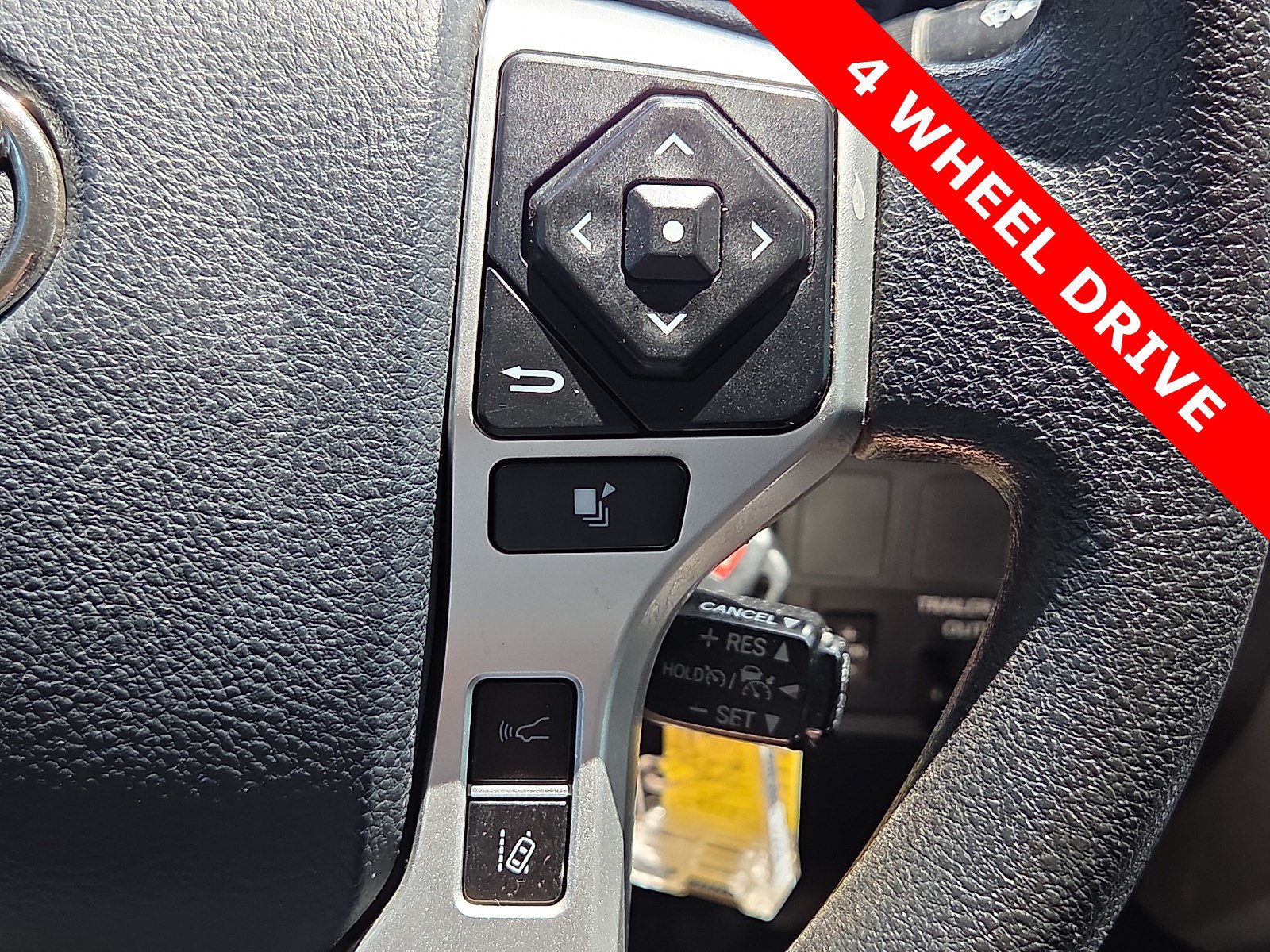 Used 2020 Toyota Tundra SR5 w/ SR5 Upgrade Package AWD/4WD image 22