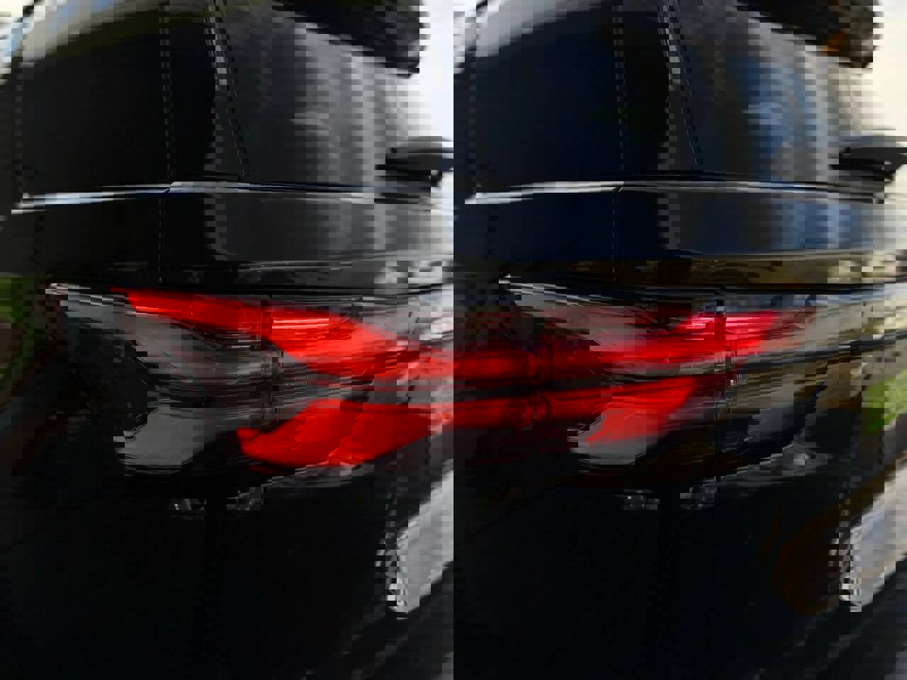 Used 2023 Chevrolet Traverse RS image 40