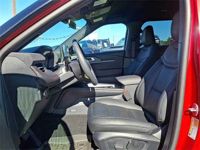 Certified 2025 Ford Explorer ST-Line image 11