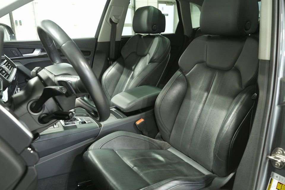 Used 2018 Audi Q5 2.0T Premium Plus w/ Premium Plus Package image 19