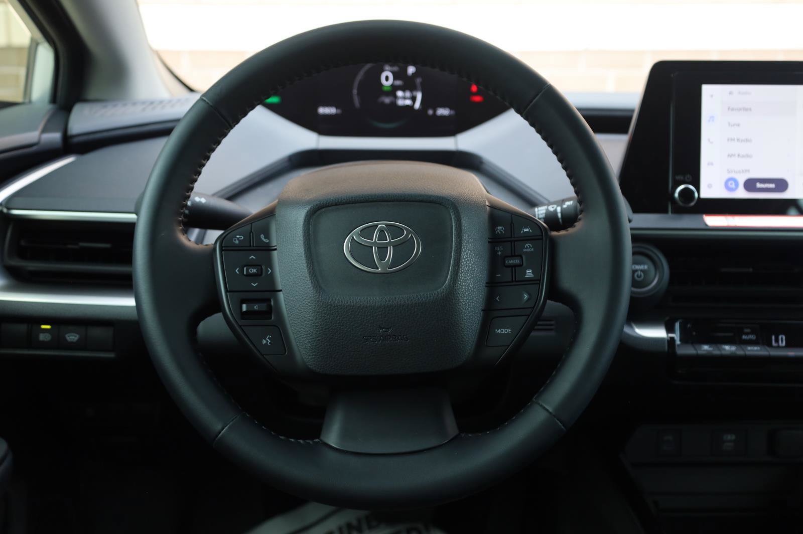 Used 2024 Toyota Prius LE FWD image 30