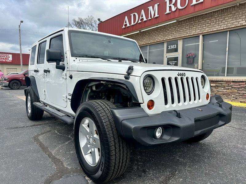 Used 2013 Jeep Wrangler Unlimited Sport image 2