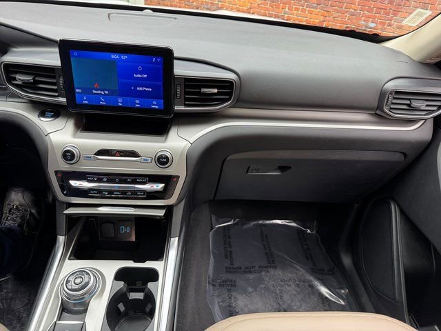 Certified 2022 Ford Explorer XLT w/ Equipment Group 202A image 17