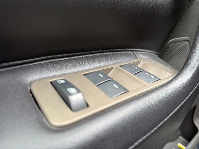 Used 2013 Lincoln MKX FWD image 11