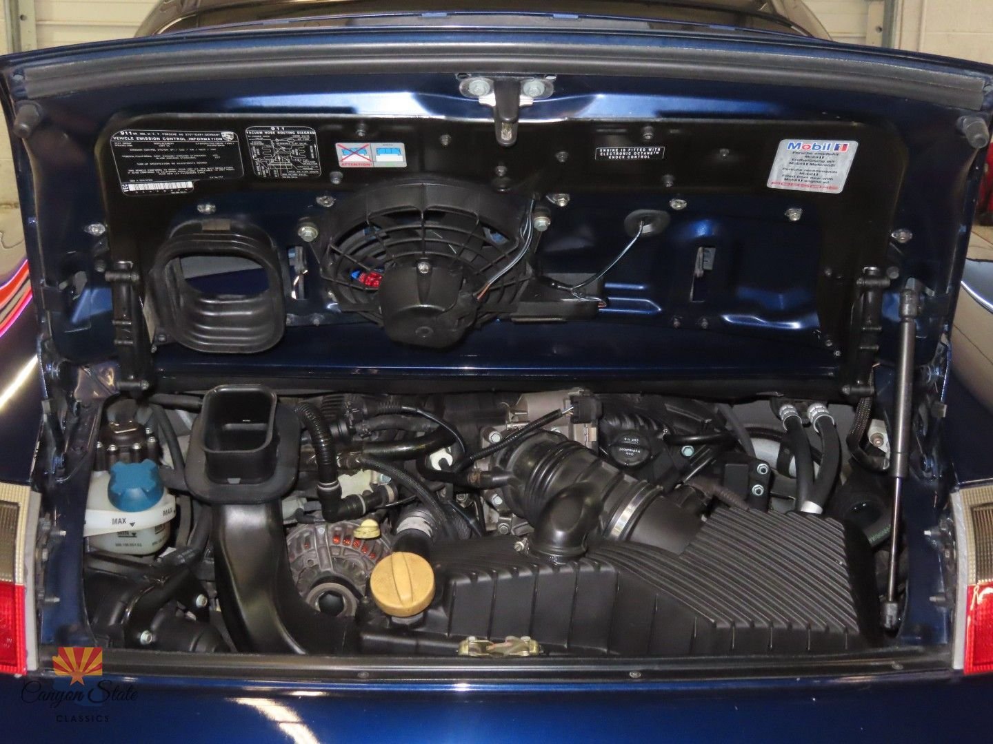 Used 2001 Porsche 911 Carrera image 4