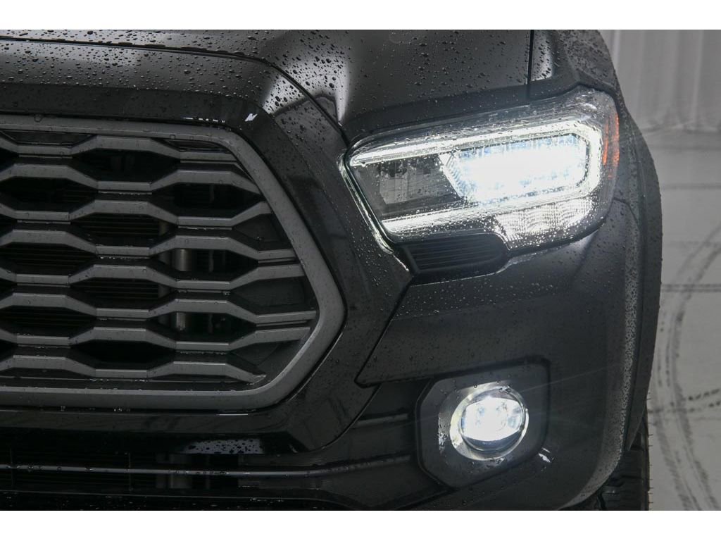Used 2023 Toyota Tacoma TRD Off-Road image 21
