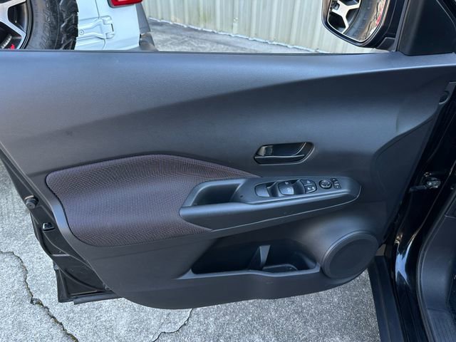 Used 2018 Nissan Kicks S image 13