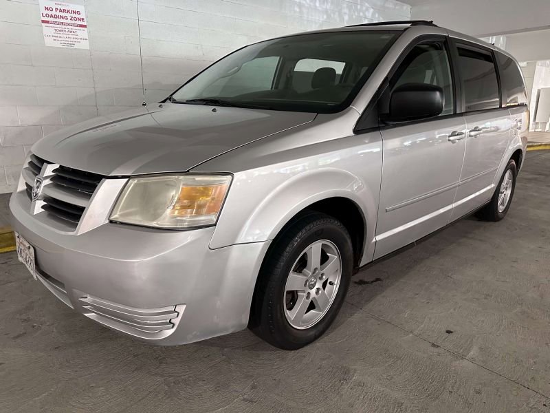 Used 2010 Dodge Grand Caravan SE image 1