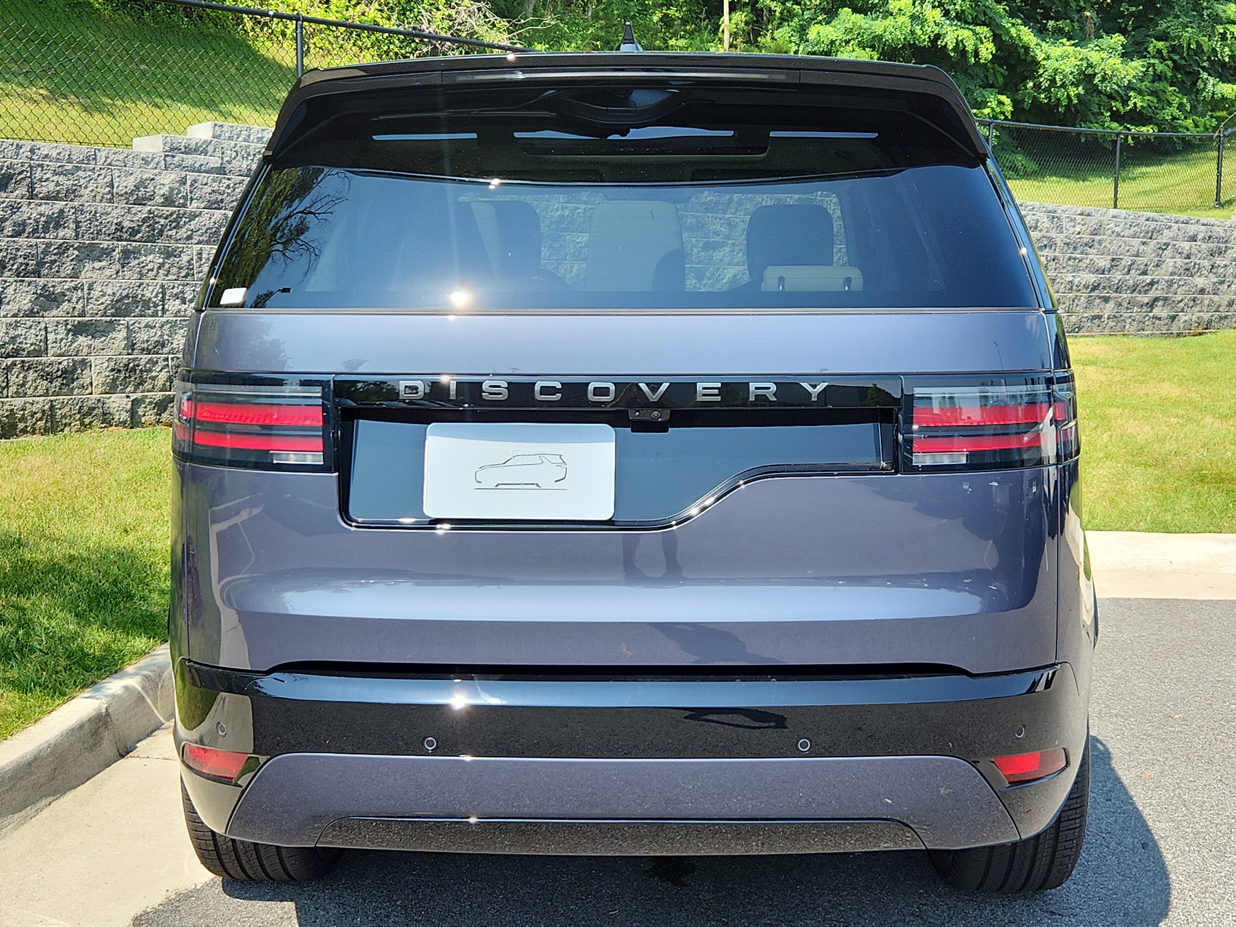 New 2025 Land Rover Discovery Dynamic SE image 7