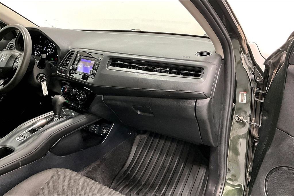 Used 2017 Honda HR-V LX image 19