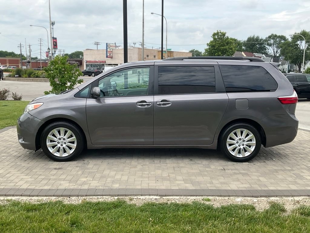 Used 2015 Toyota Sienna XLE AWD/4WD image 6