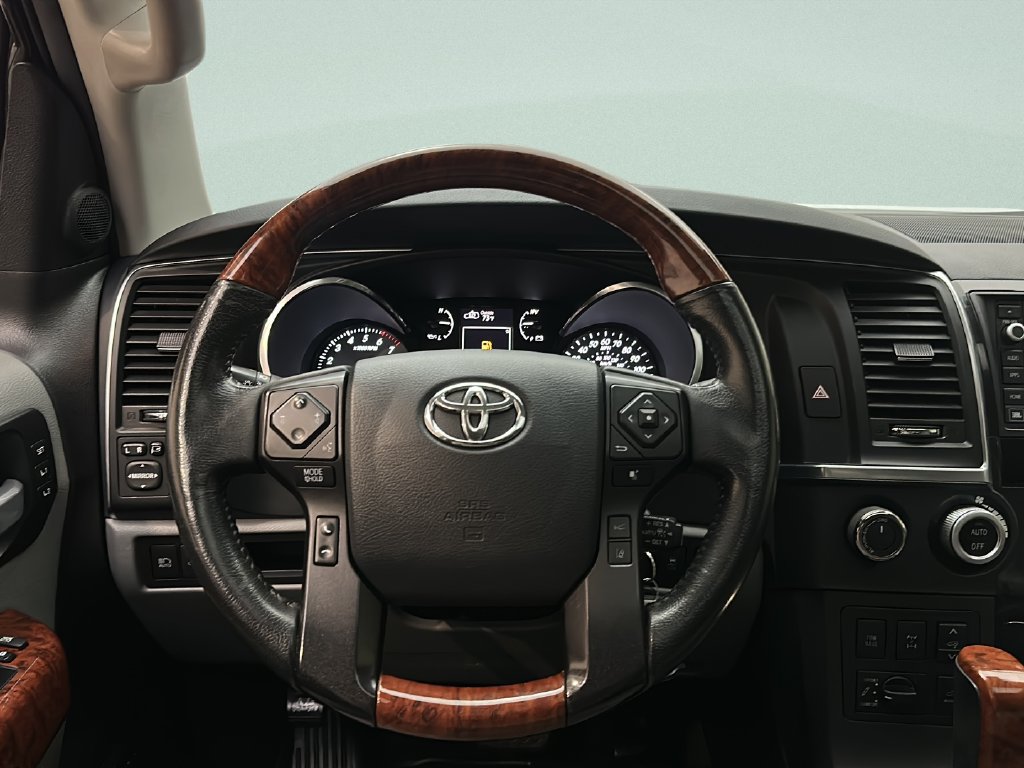 Used 2018 Toyota Sequoia Platinum AWD/4WD image 27