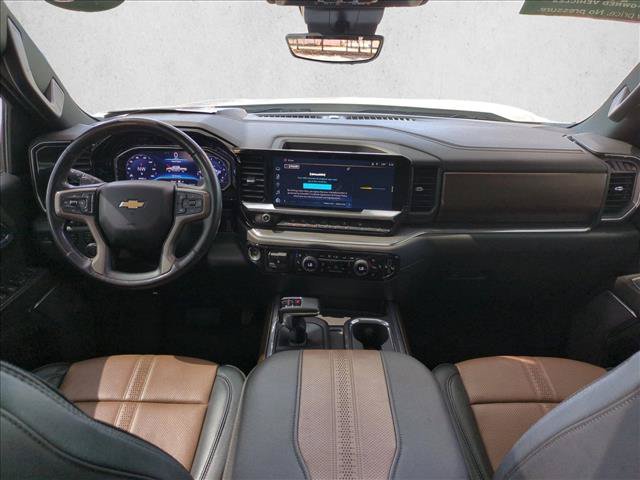 Used 2023 Chevrolet Silverado 1500 High Country w/ High Country Premium Package AWD/4WD image 19
