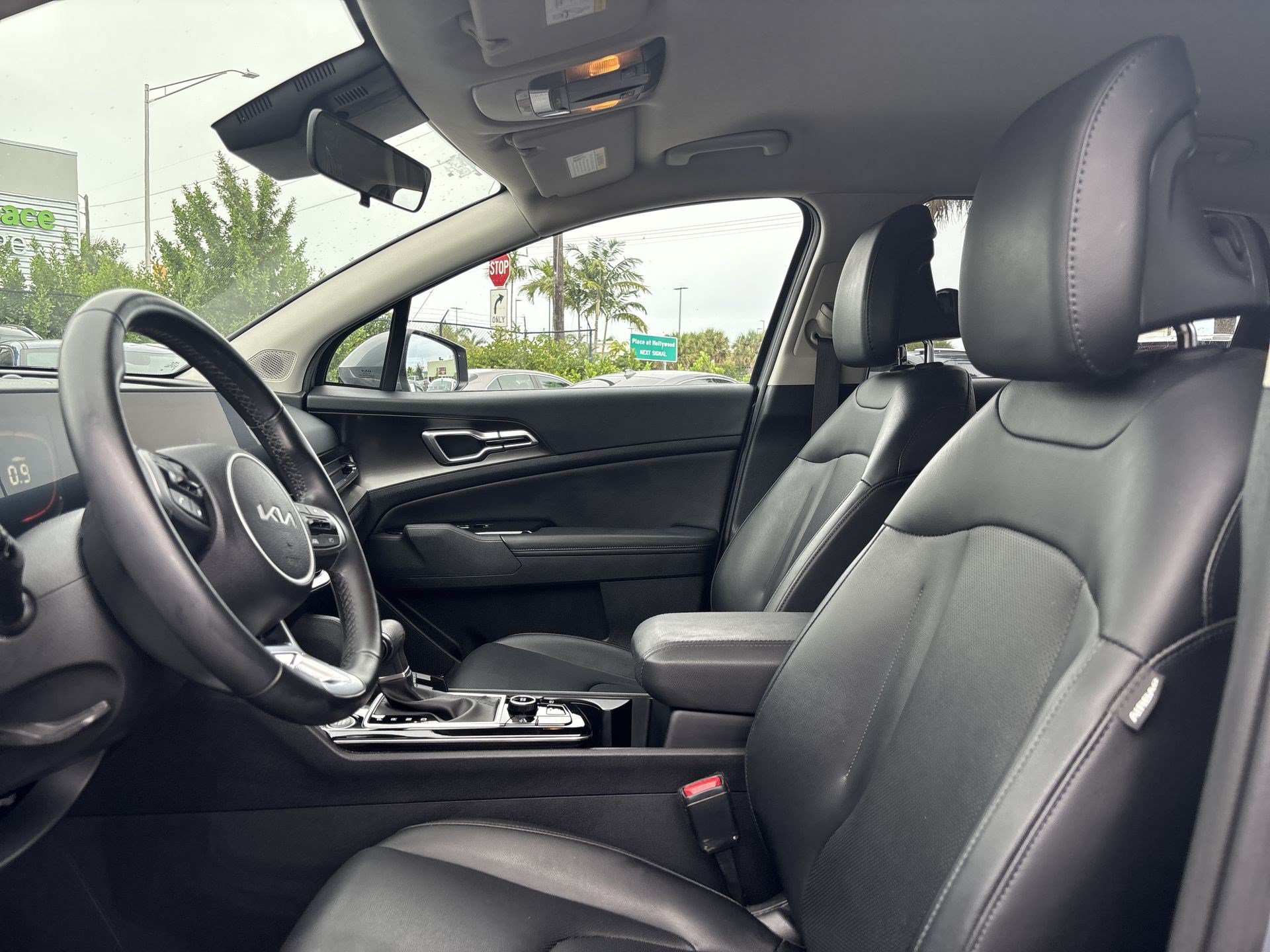 Used 2024 Kia Sportage EX FWD image 13