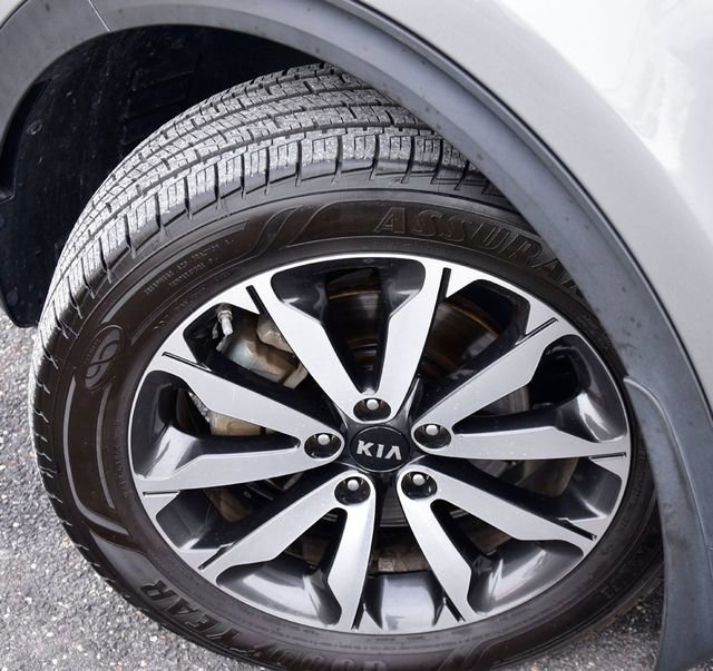 Certified 2019 Kia Sportage EX image 30