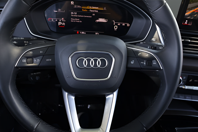 Used 2023 Audi Q5 2.0T Premium Plus w/ Premium Plus Package AWD/4WD image 21