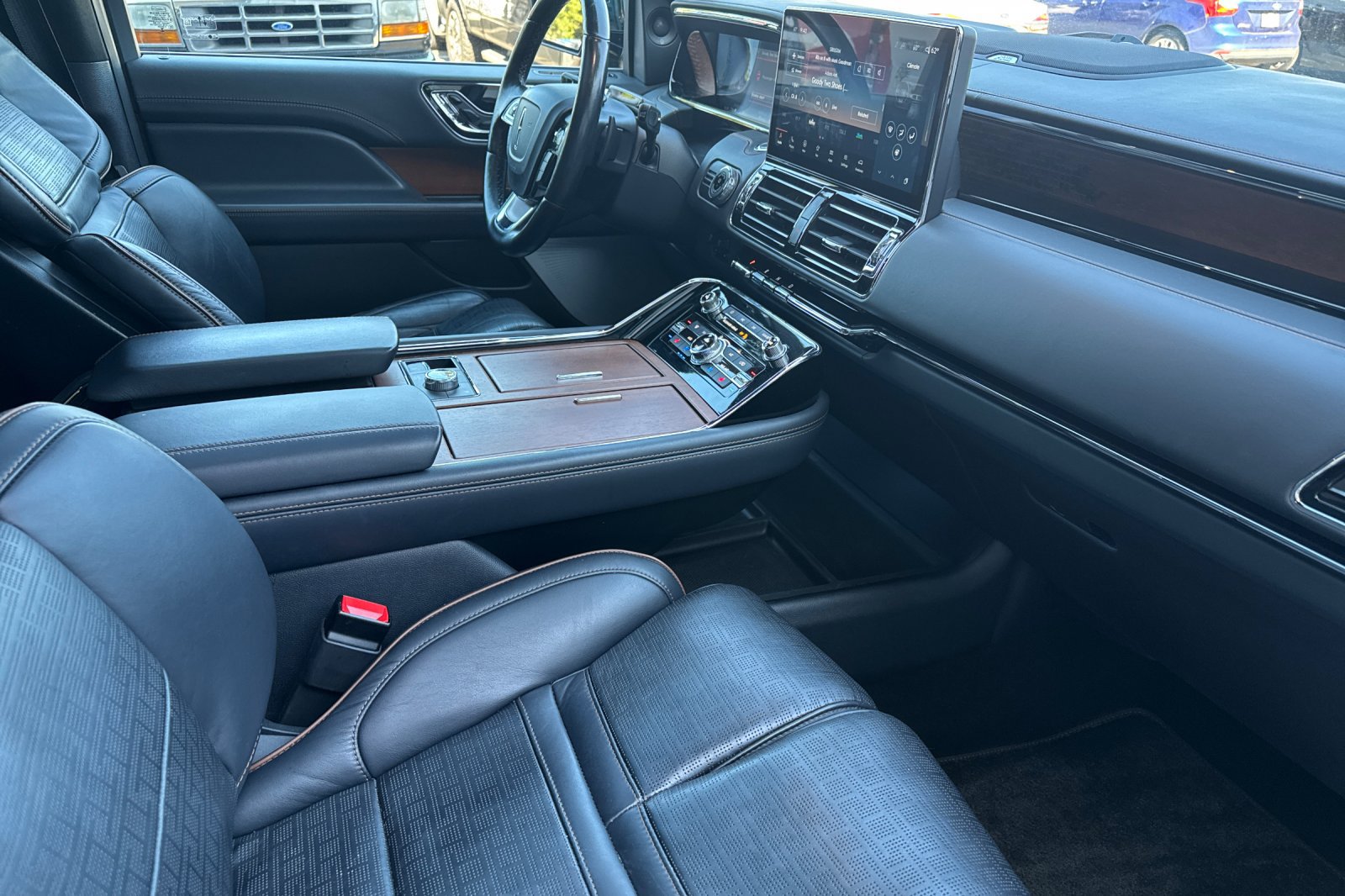 Certified 2024 Lincoln Navigator L Black Label AWD/4WD image 17