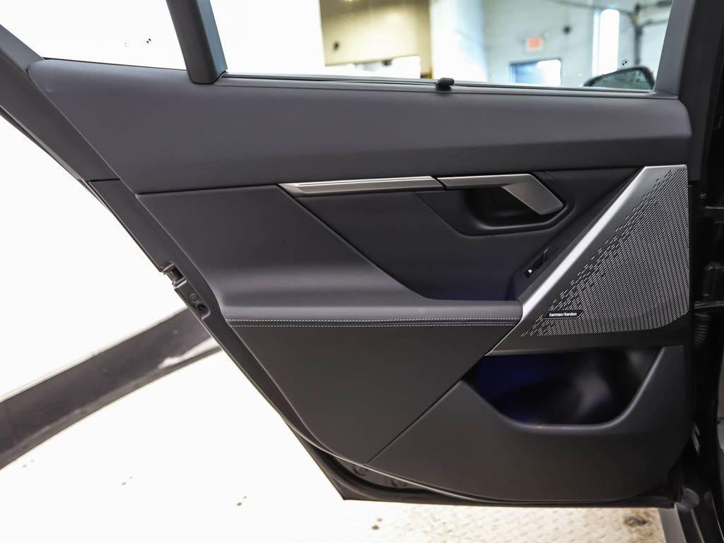 Certified 2025 BMW i5 xDrive40 w/ M Sport Package image 20