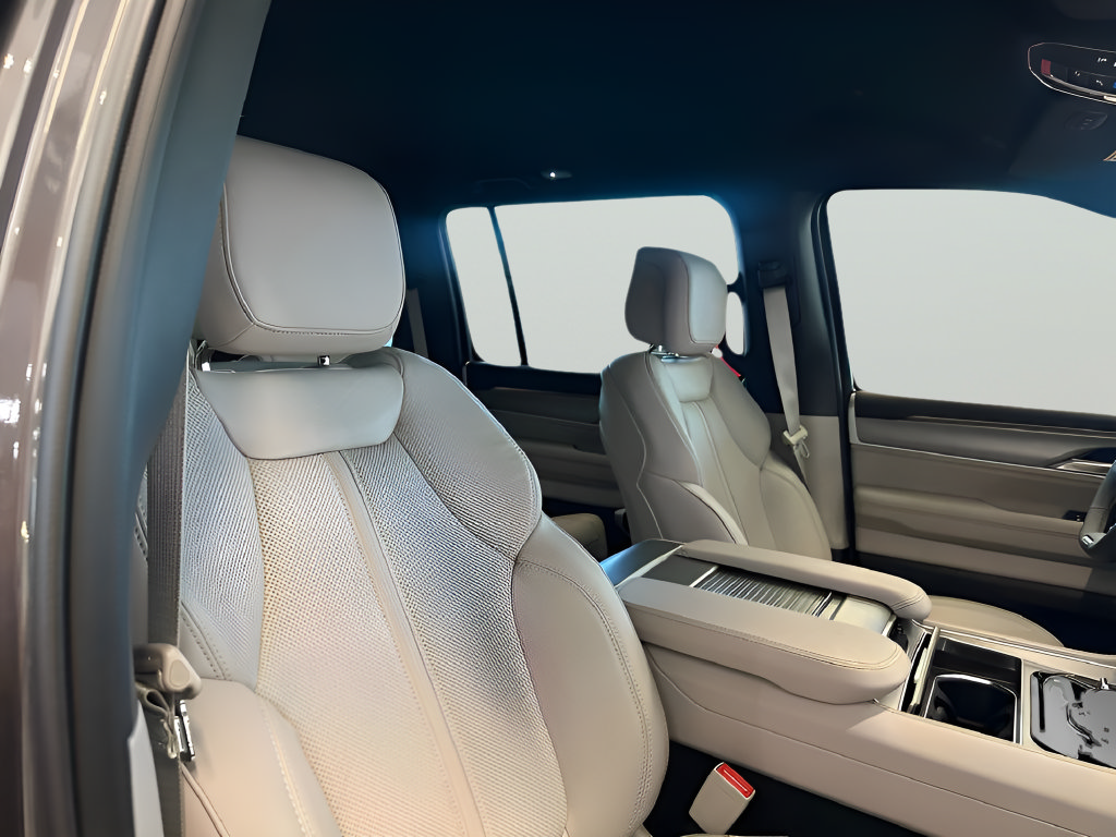New 2026 Jeep Grand Wagoneer L 4WD image 13