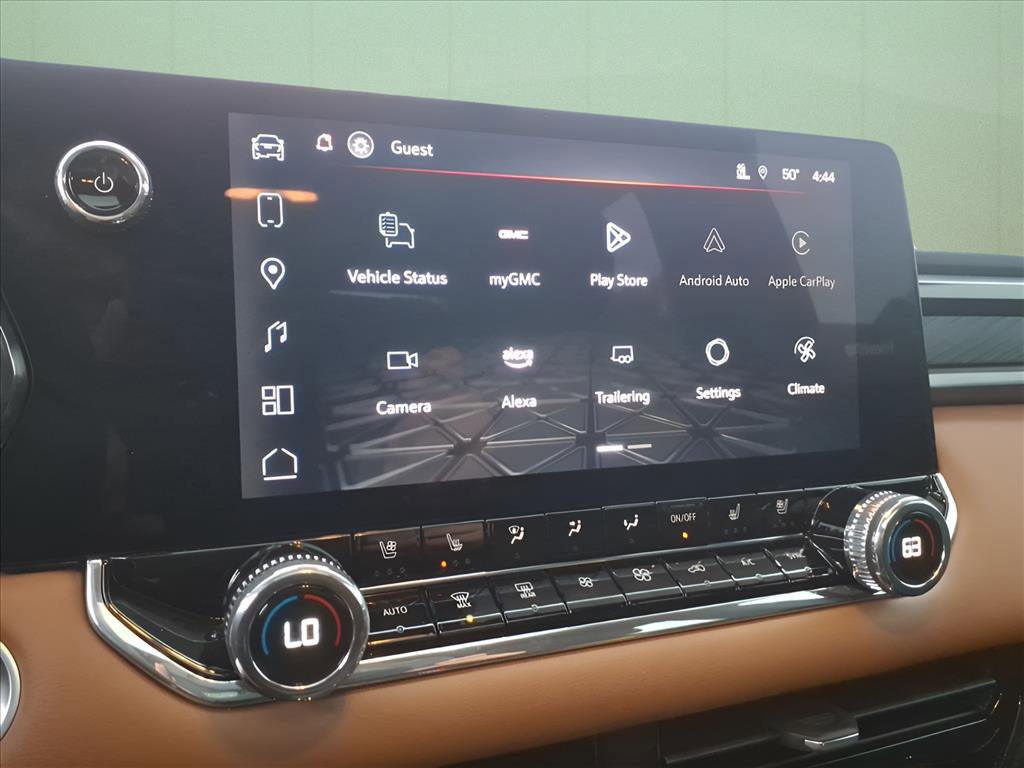 Used 2025 GMC Canyon AT4 w/ Technology Plus Package image 16