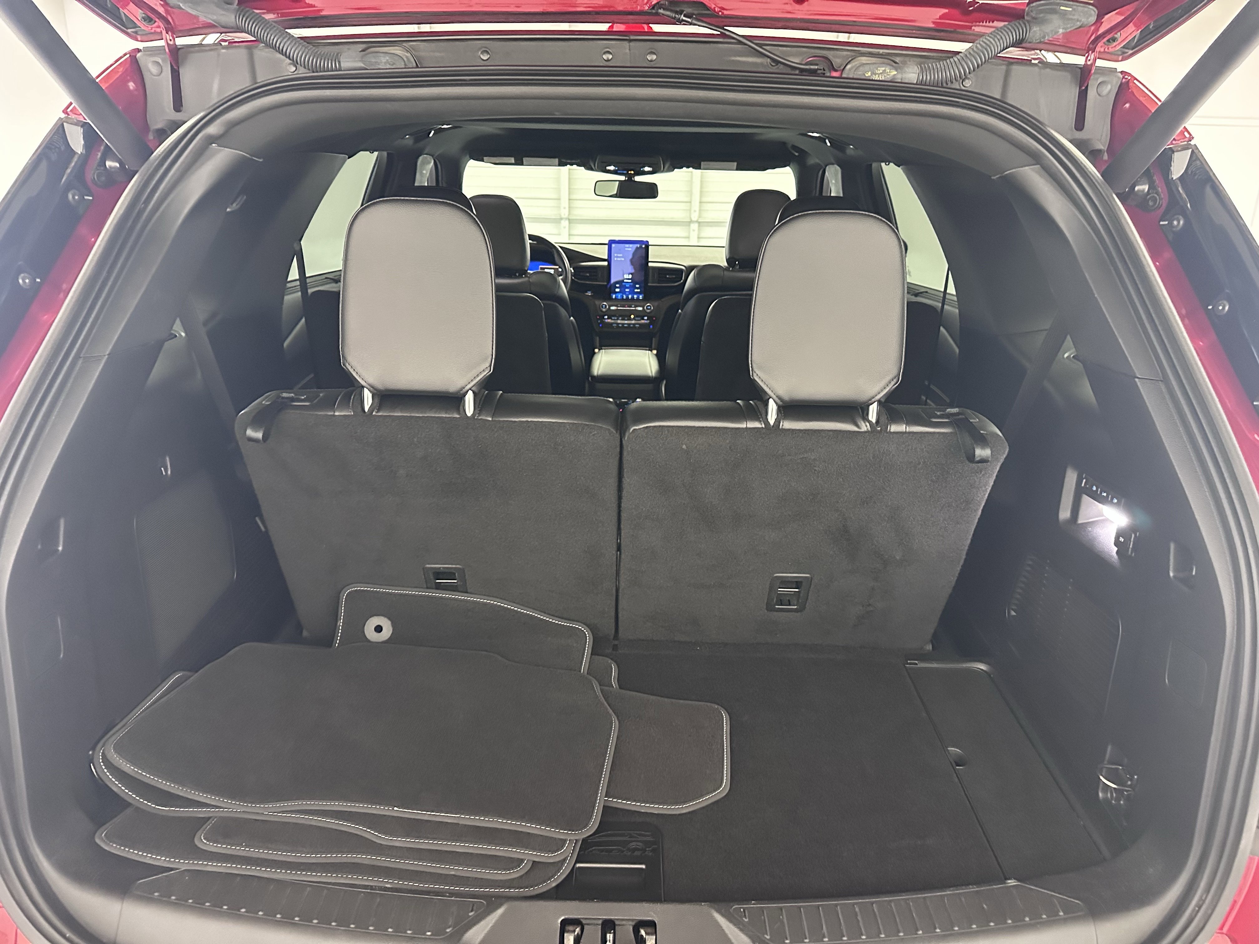 Used 2020 Ford Explorer ST w/ ST Street Pack image 27