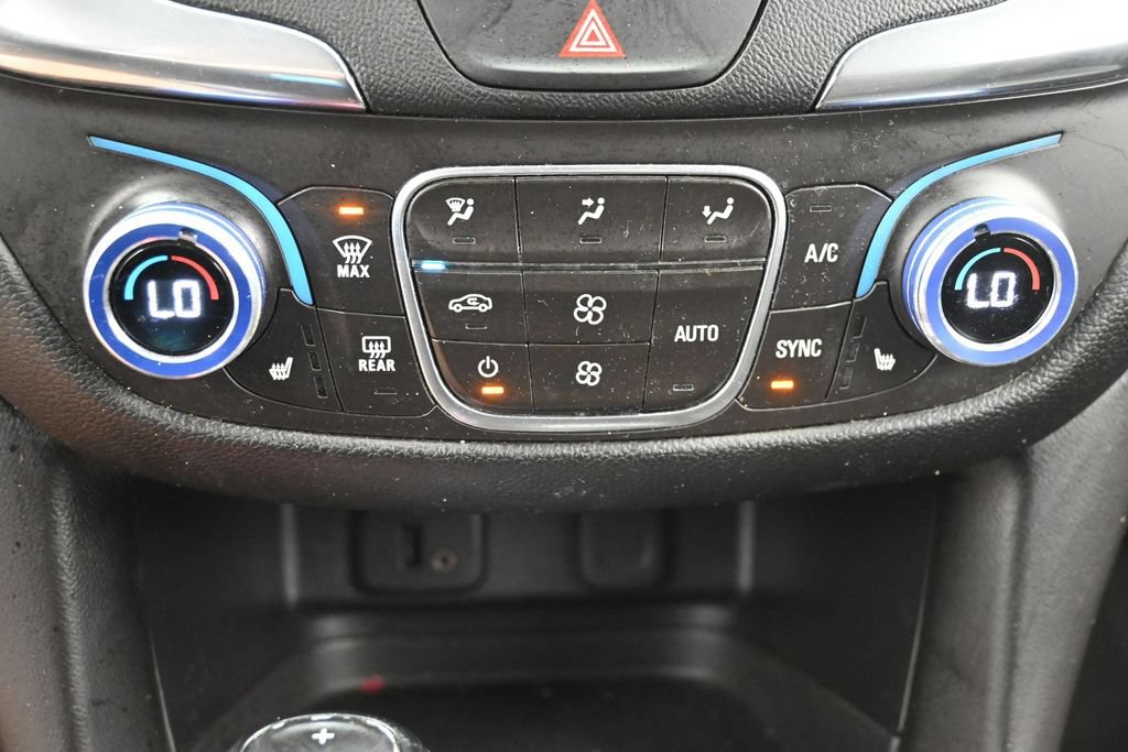 Used 2018 Chevrolet Equinox LT AWD/4WD image 20